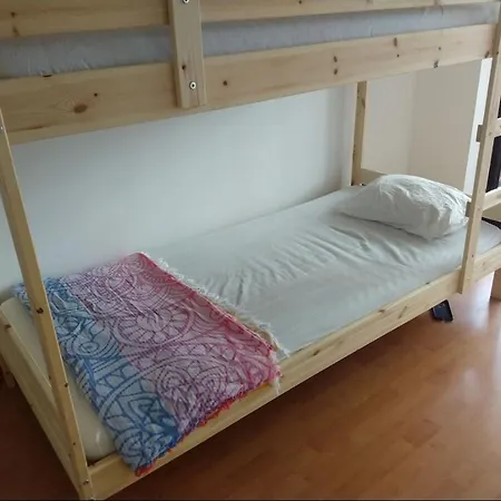 Хостел Bed And Shower At Sao Joao Da Caparica